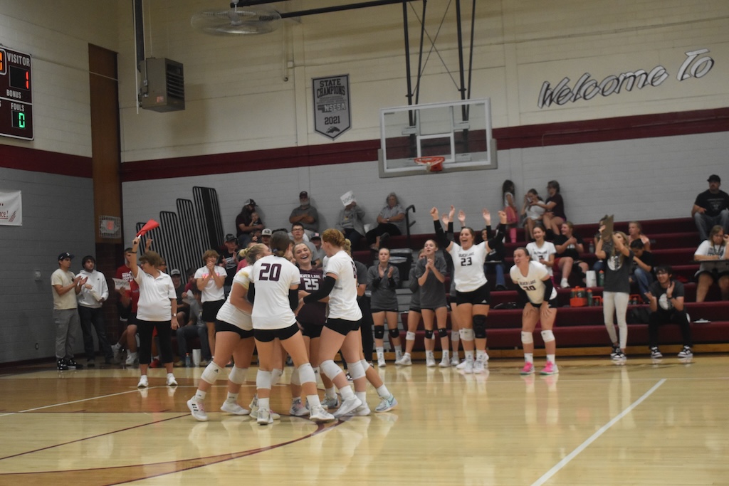 Volleyball Team Falls in 5-Set Match